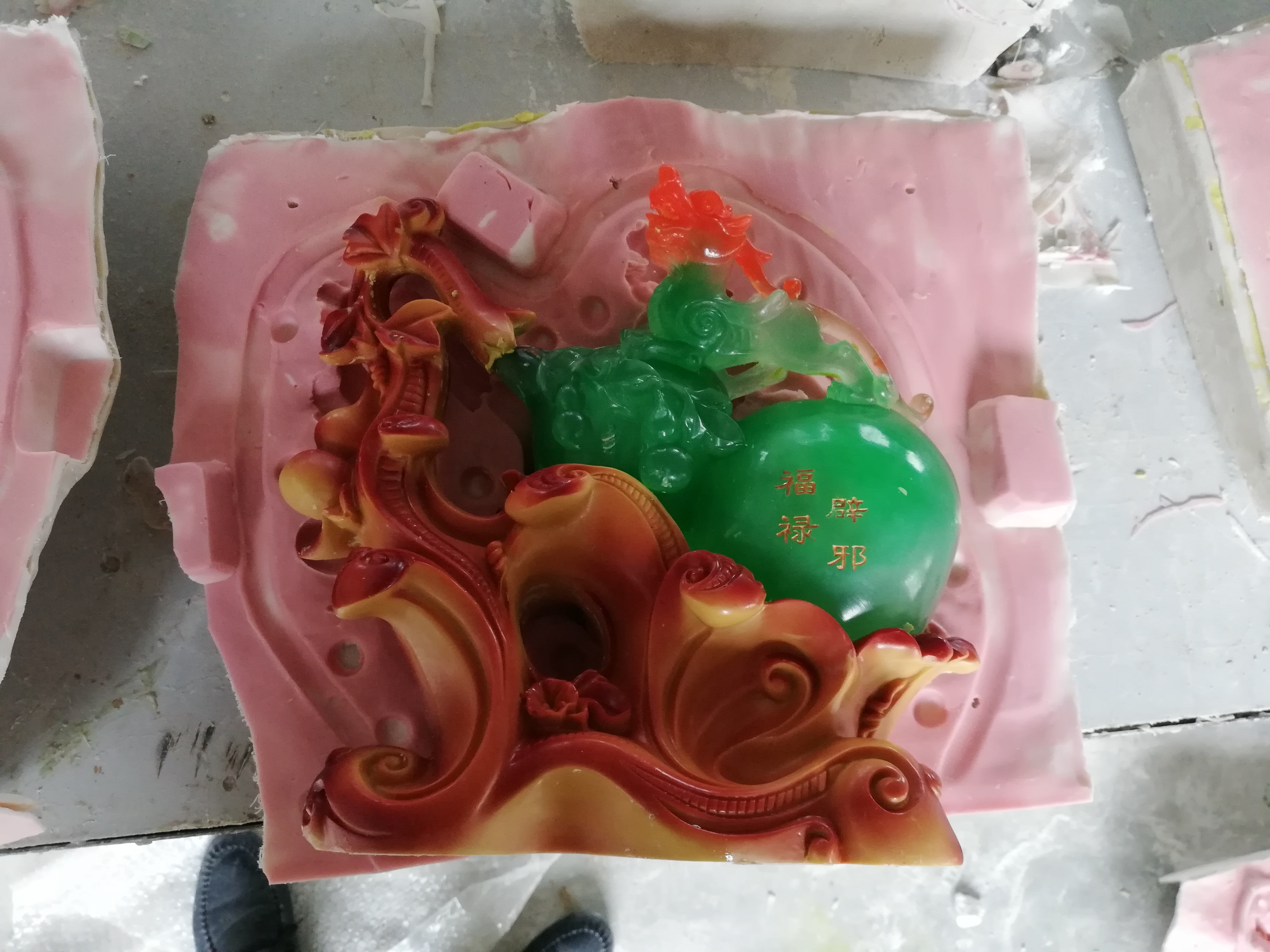 工業(yè)級模具硅膠不耐高溫怎么辦？